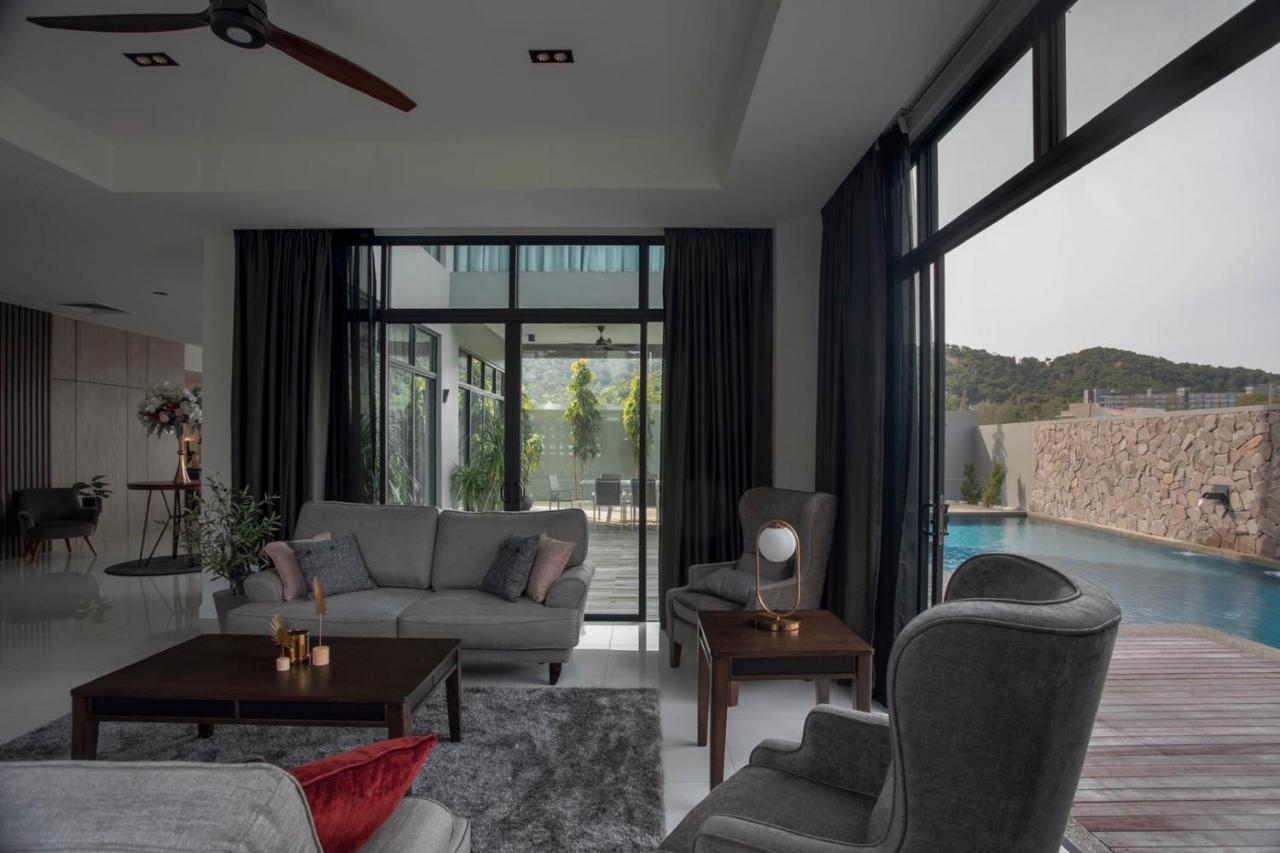 Lavanya H Villa 12A Luxury Bungalow With Private Swimming Pool H 豪华泳池别墅 بانتايْ تْشينانغ المظهر الخارجي الصورة